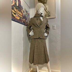 Daks Virgin Wool Plaid Skirt Suit w/Matching Scarf - Albert Collection